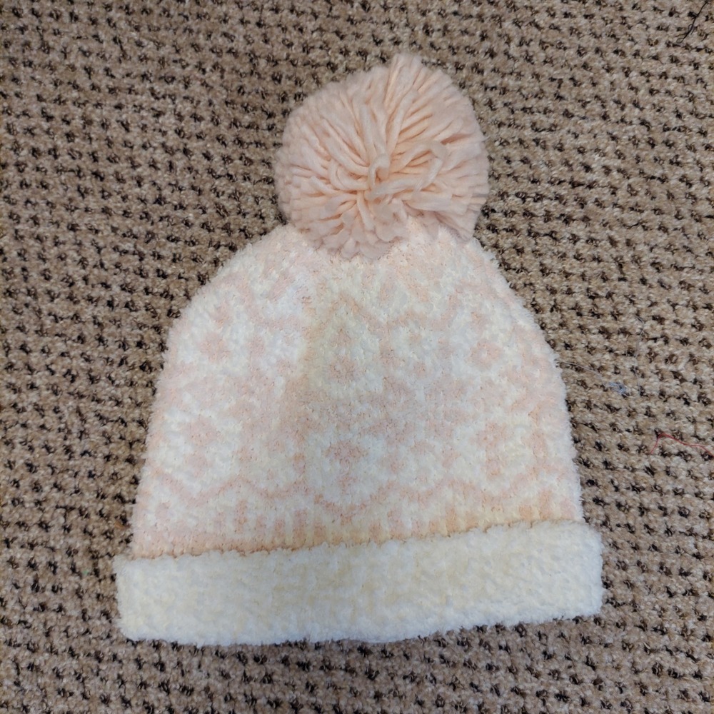 Vince Camuto Womens Fuzzy Knit Beanie Pom Pom Fair Isle O/S Coquette Soft GIrl